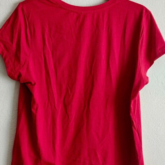 Calvin Klein L red tshirt with gold lettering - Picture 5 of 5